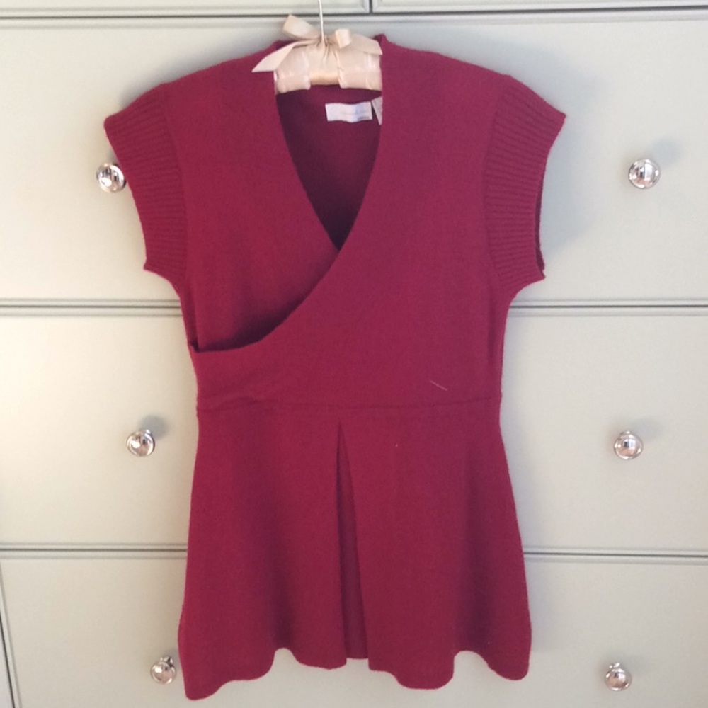 Red school girl looking cashmere sweater tunic